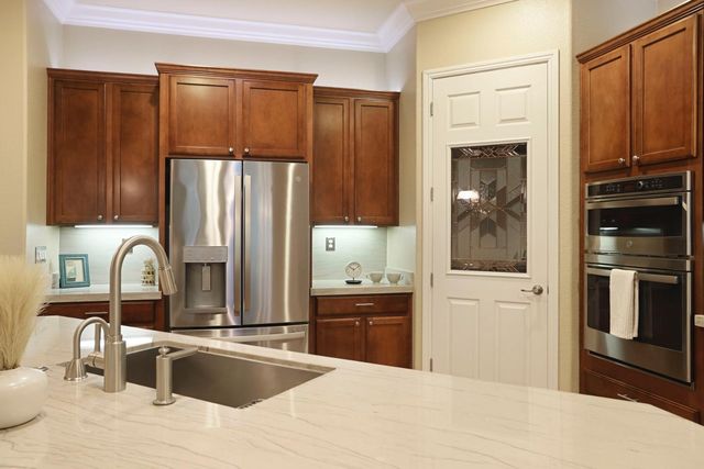 2707 Robinwood Ave, Manteca, CA 95336