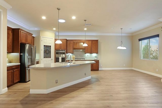 2707 Robinwood Ave, Manteca, CA 95336