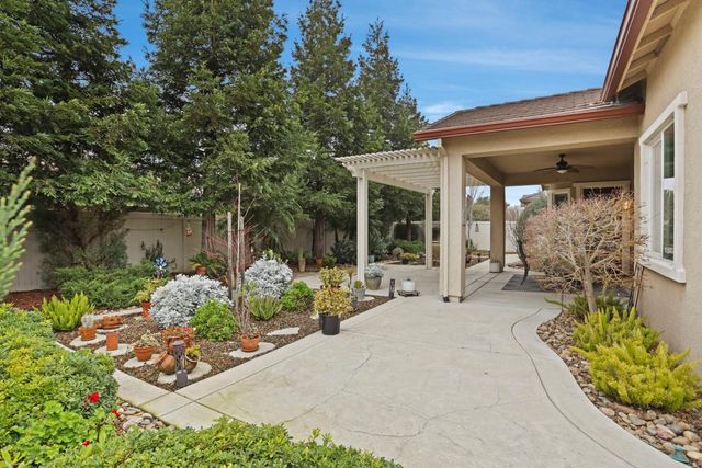 2707 Robinwood Ave, Manteca, CA 95336