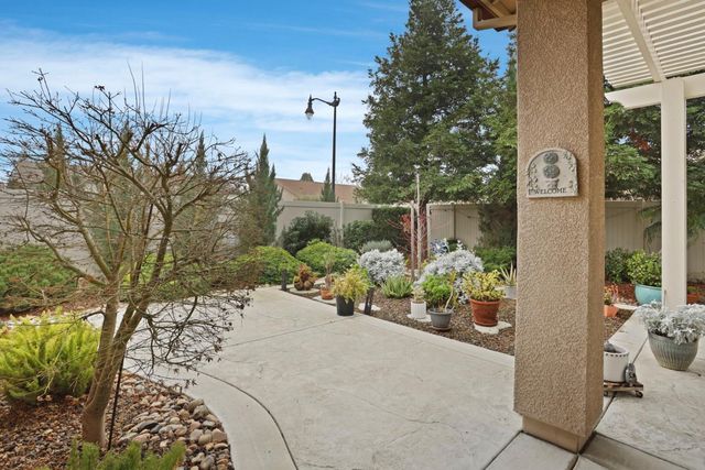 2707 Robinwood Ave, Manteca, CA 95336