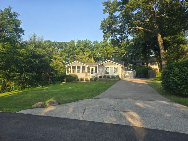 36288 S Nathan Hale Drive, Lake Villa, IL 60046
