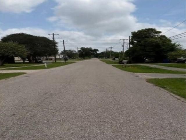 709 W Live Oak Street, Angleton, TX 77515