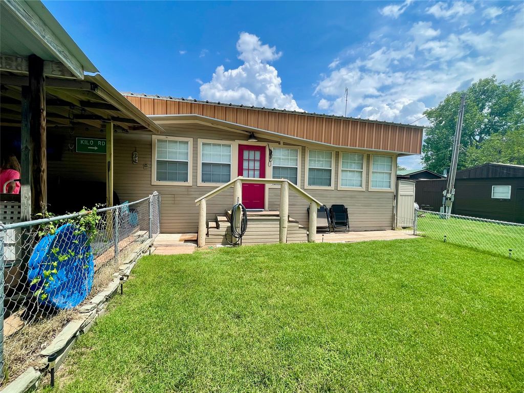 2334 Sanbar Road 13, Possum Kingdom Lake, TX 76449