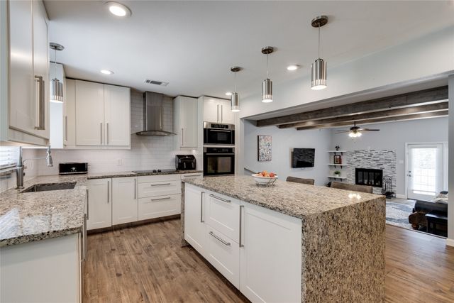 7064 Brooks Avenue, Richland Hills, TX 76118