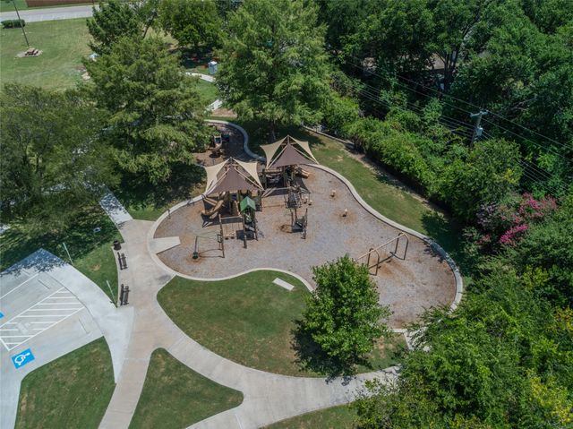7064 Brooks Avenue, Richland Hills, TX 76118