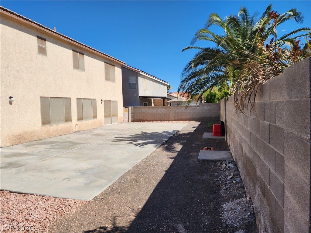 219 Barletta Avenue, Las Vegas, NV 89123 — photo 4