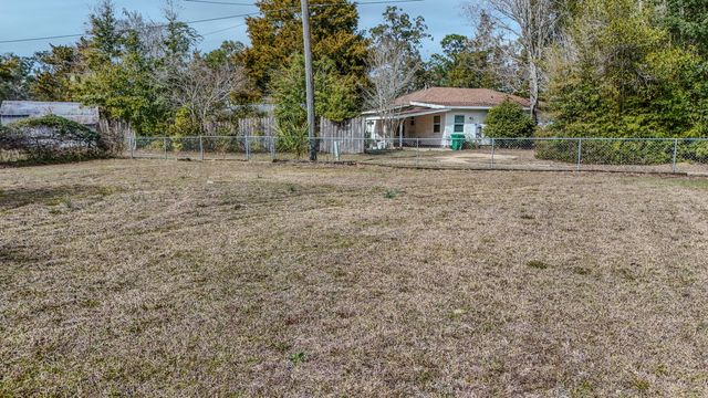 361 Park Avenue, Defuniak Springs, FL 32435