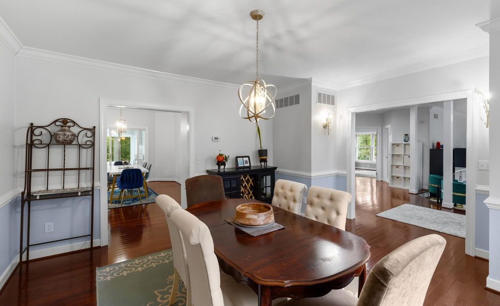Image 18 of property listing at 575 LAUREL RD, Riva, MD 21140