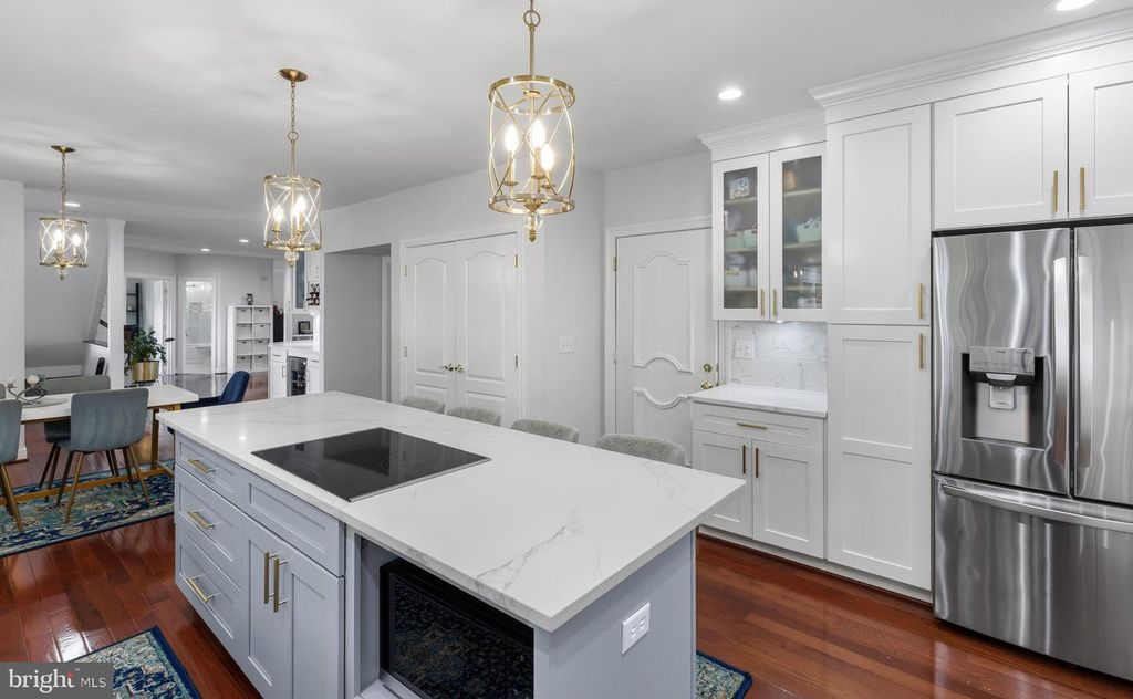 Image 25 of property listing at 575 LAUREL RD, Riva, MD 21140