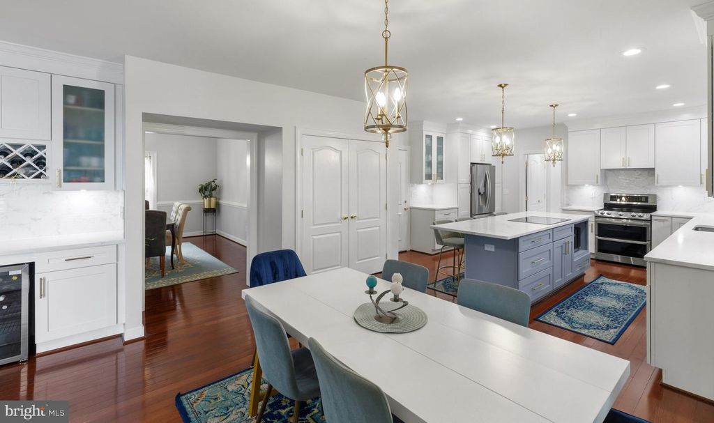 Image 27 of property listing at 575 LAUREL RD, Riva, MD 21140