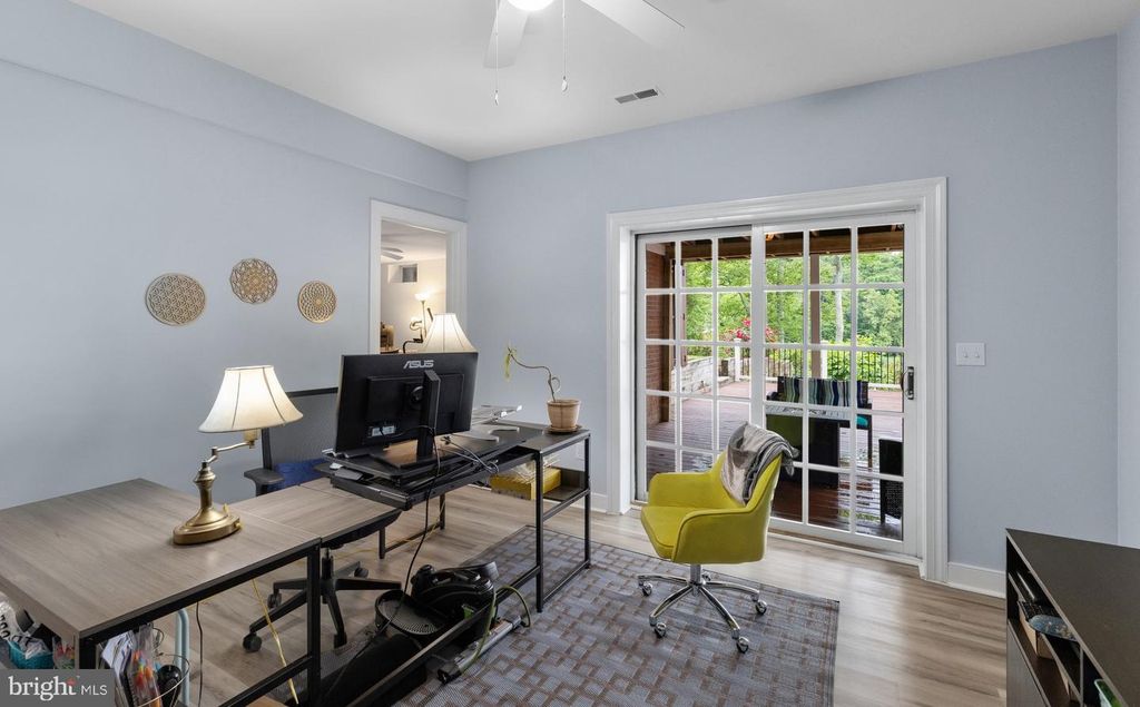 Image 52 of property listing at 575 LAUREL RD, Riva, MD 21140