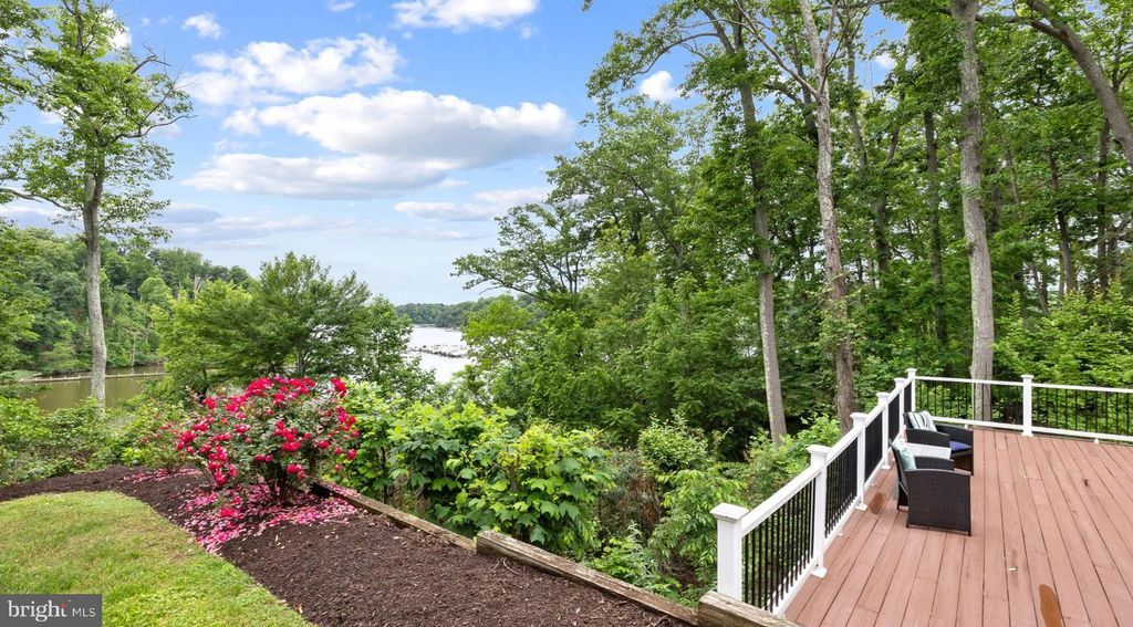 Image 59 of property listing at 575 LAUREL RD, Riva, MD 21140