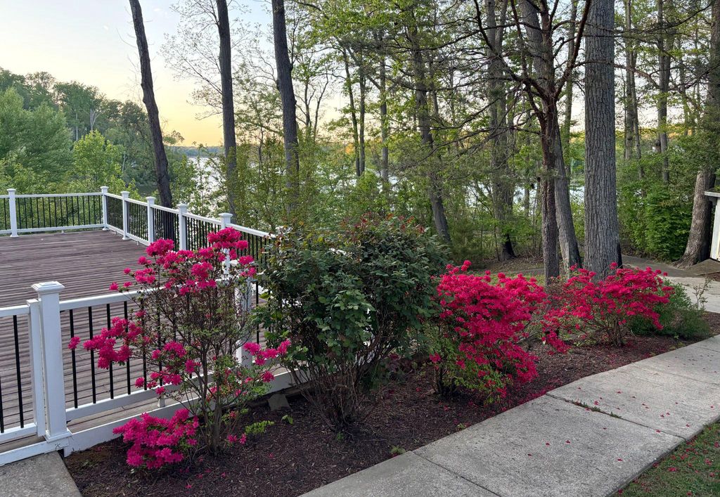 Image 64 of property listing at 575 LAUREL RD, Riva, MD 21140