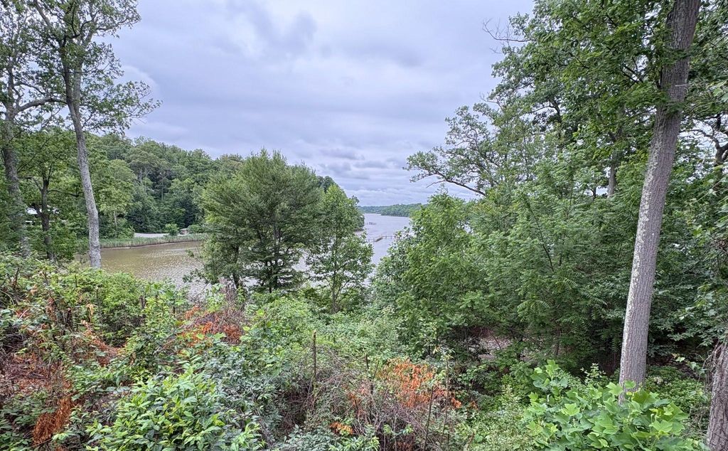 Image 65 of property listing at 575 LAUREL RD, Riva, MD 21140