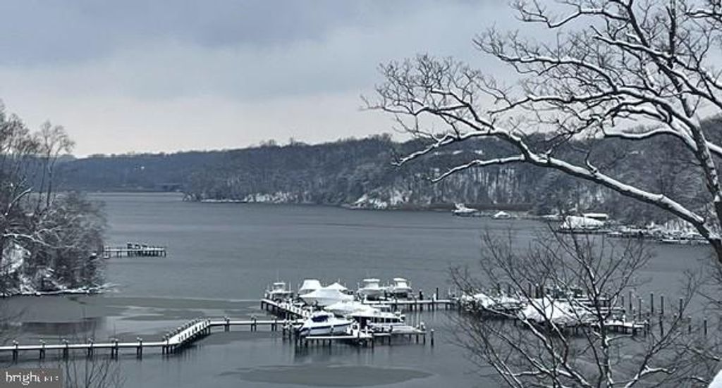 Image 72 of property listing at 575 LAUREL RD, Riva, MD 21140