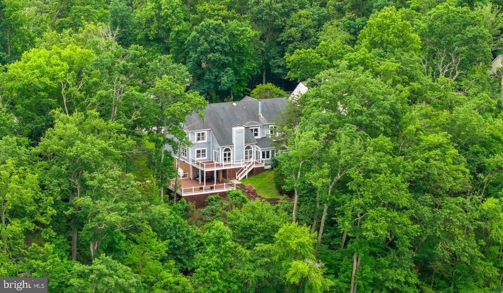 Image 75 of property listing at 575 LAUREL RD, Riva, MD 21140