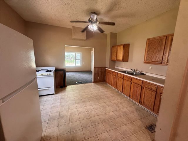 902 24th Street, Des Moines, IA 50312