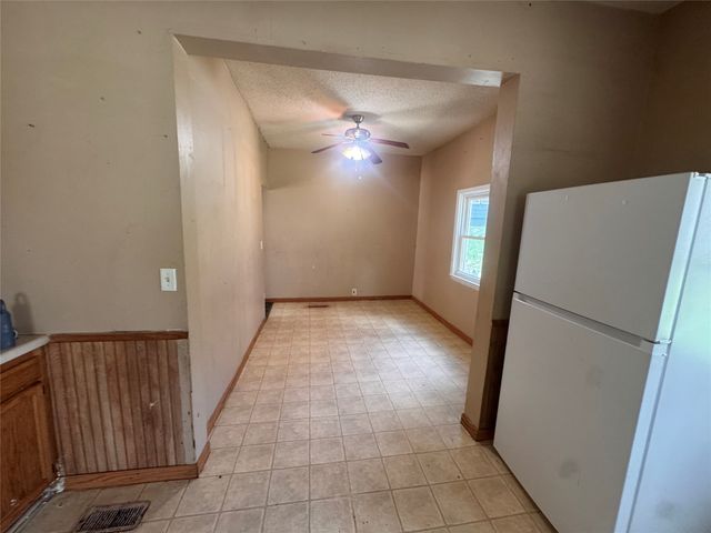 902 24th Street, Des Moines, IA 50312