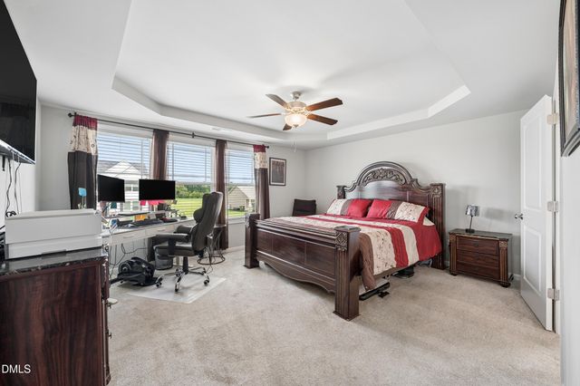 75 Falling Leaf Lane, Benson, NC 27504