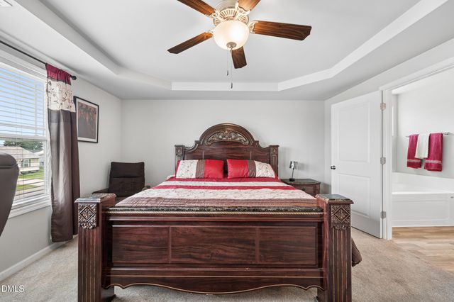 75 Falling Leaf Lane, Benson, NC 27504