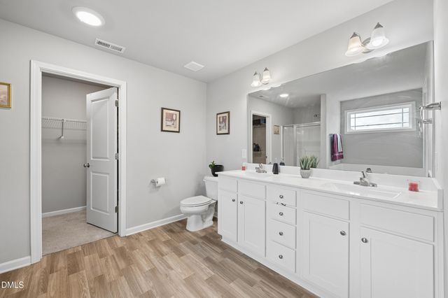 75 Falling Leaf Lane, Benson, NC 27504