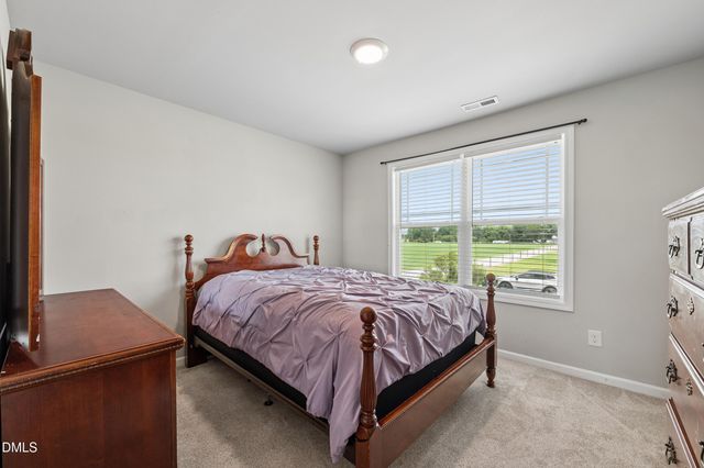 75 Falling Leaf Lane, Benson, NC 27504