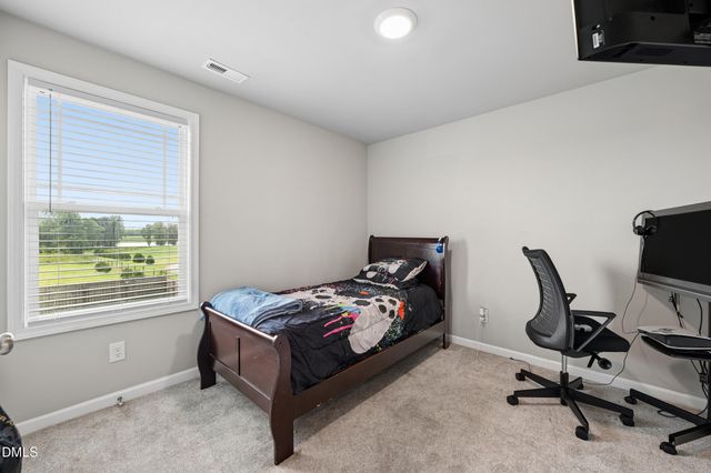 75 Falling Leaf Lane, Benson, NC 27504