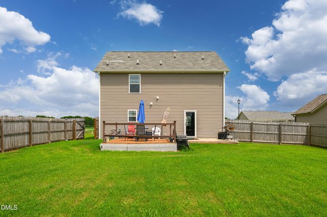 75 Falling Leaf Lane, Benson, NC 27504