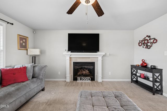 75 Falling Leaf Lane, Benson, NC 27504