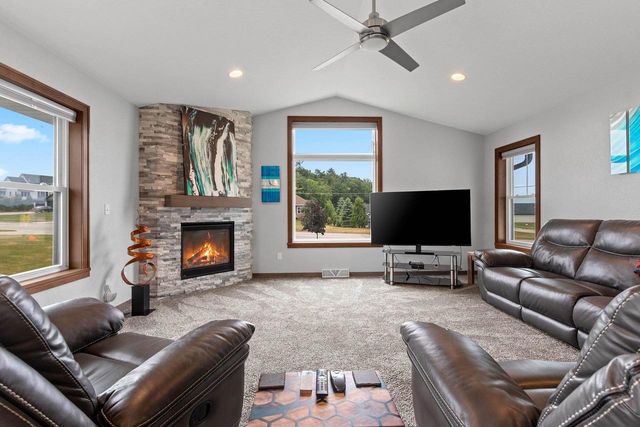 710 WESTHILL DRIVE, Green Bay, WI 54313