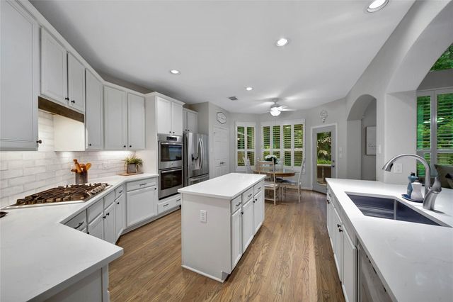 63 Silver Bayou Court, Conroe, TX 77384