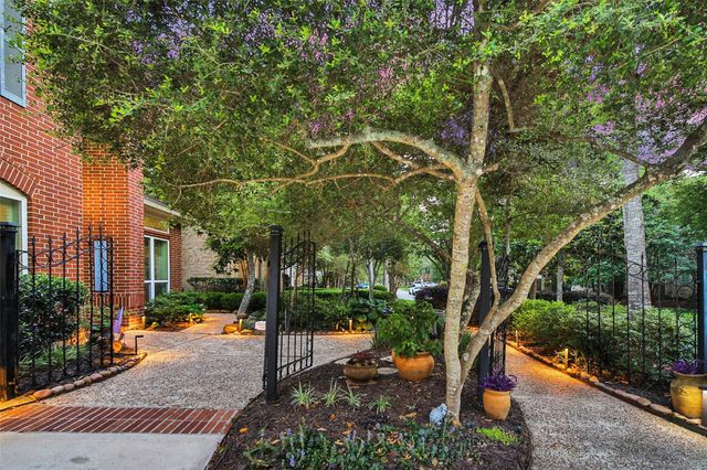 63 Silver Bayou Court, Conroe, TX 77384