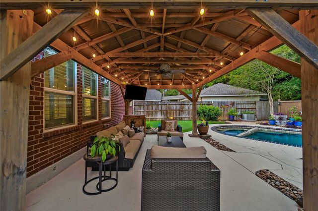 63 Silver Bayou Court, Conroe, TX 77384