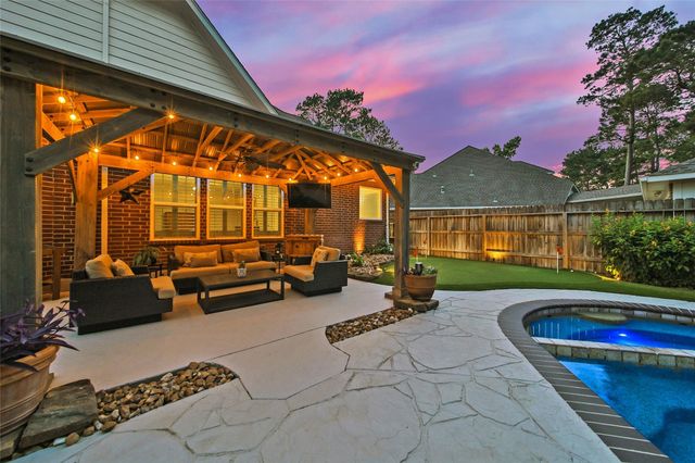 63 Silver Bayou Court, Conroe, TX 77384