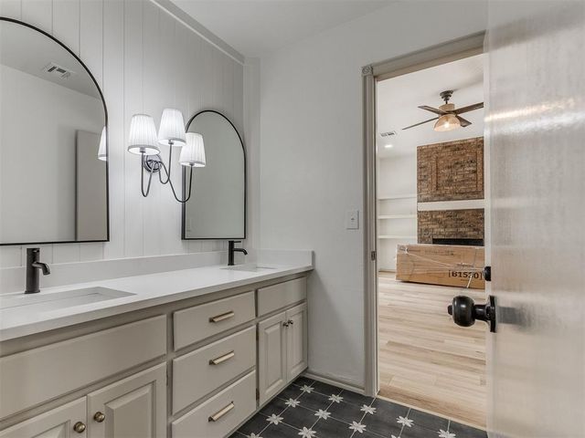 900 S Carolyn Drive, Choctaw, OK 73020