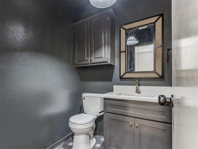 900 S Carolyn Drive, Choctaw, OK 73020