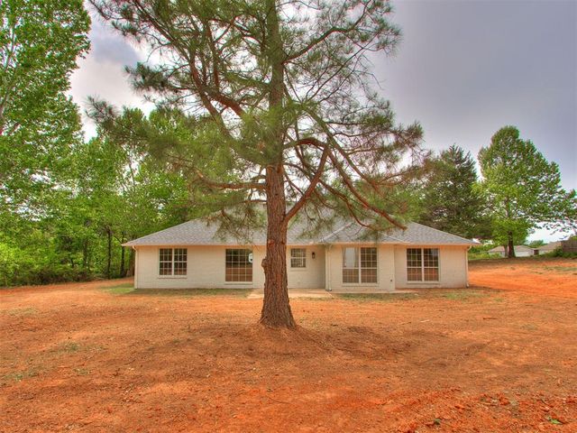 900 S Carolyn Drive, Choctaw, OK 73020