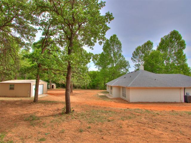 900 S Carolyn Drive, Choctaw, OK 73020