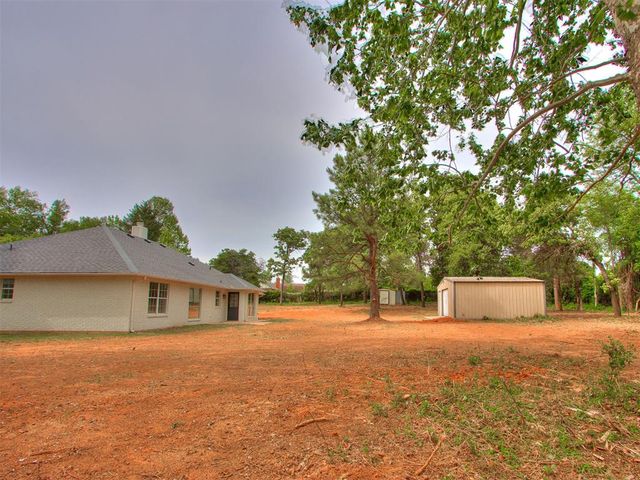 900 S Carolyn Drive, Choctaw, OK 73020