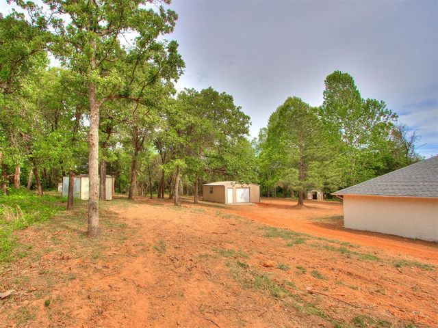900 S Carolyn Drive, Choctaw, OK 73020