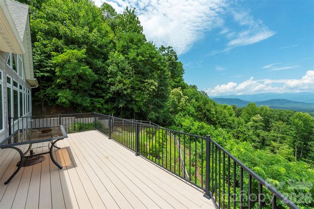 301 Oak Winds Drive, Old Fort, NC 28762