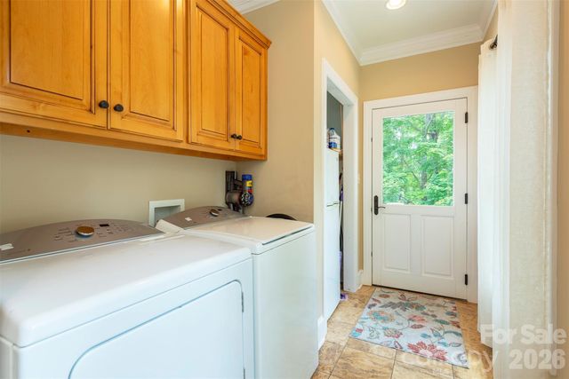 301 Oak Winds Drive, Old Fort, NC 28762