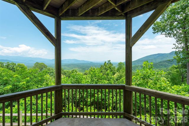 301 Oak Winds Drive, Old Fort, NC 28762