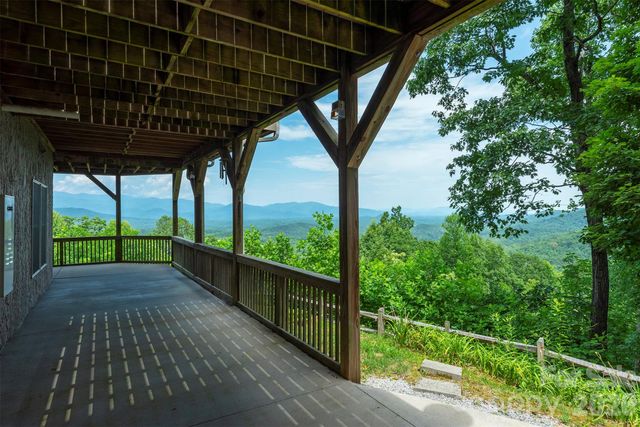 301 Oak Winds Drive, Old Fort, NC 28762