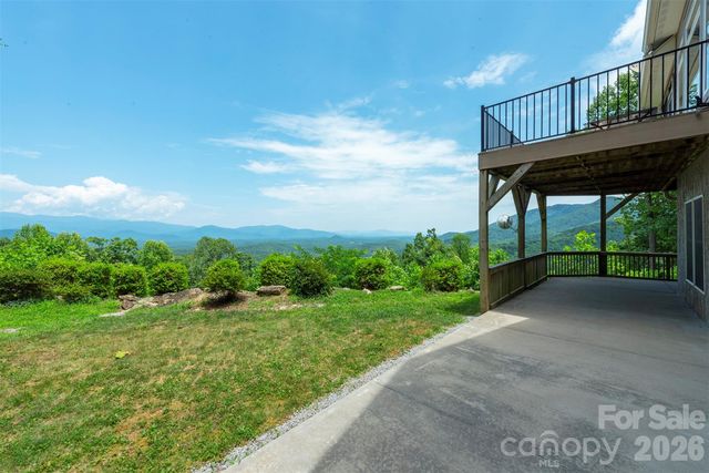 301 Oak Winds Drive, Old Fort, NC 28762