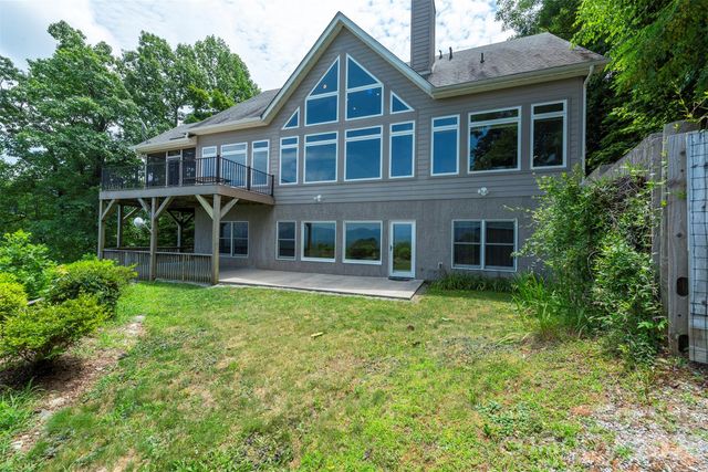 301 Oak Winds Drive, Old Fort, NC 28762