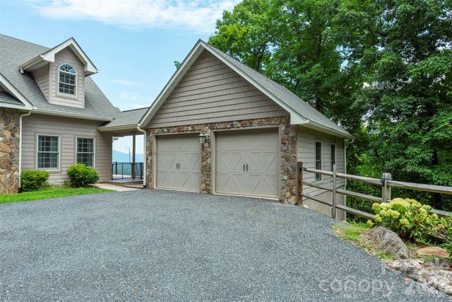 301 Oak Winds Drive, Old Fort, NC 28762
