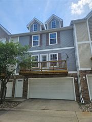 1147 Blackstone Lane, Pleasant Hill, IA 50327