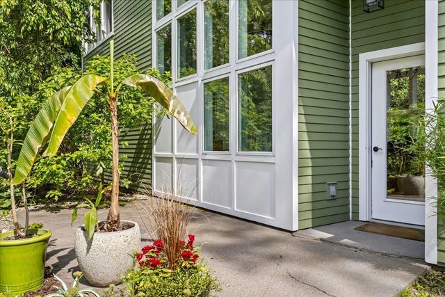 1954 Texas Hill Road, Hinesburg, VT 05461