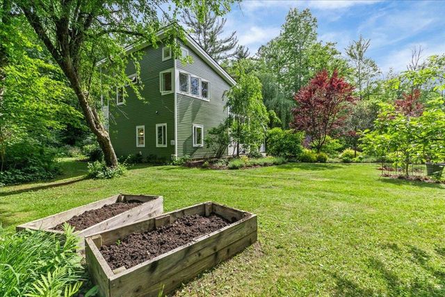 1954 Texas Hill Road, Hinesburg, VT 05461